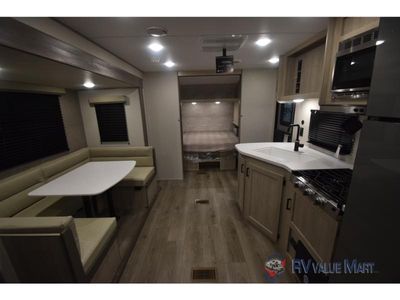 2026 Coachmen RV Catalina Summit Series 8 - Photo 18