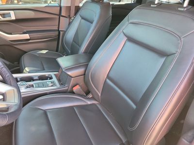 2022 Ford Explorer - Photo 4