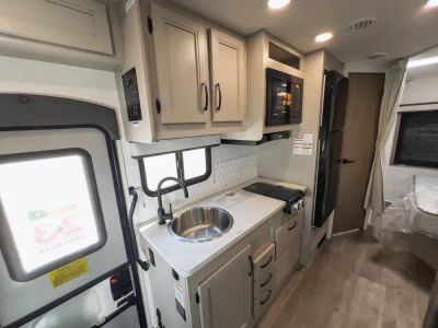 2027 Entegra ODYSSEY SE — photo 10 view