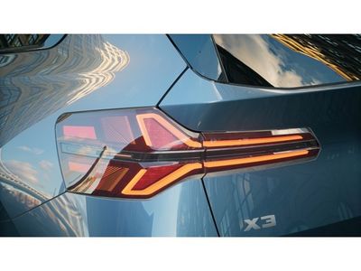 2025 BMW X3 — photo 8 view