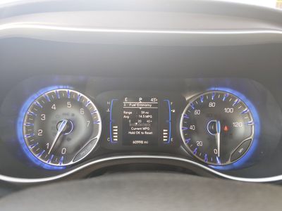2023 Chrysler Voyager - Photo 14