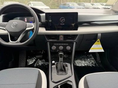 2026 Volkswagen Taos — photo 8 view
