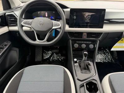 2026 Volkswagen Taos — photo 9 view