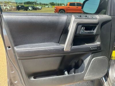 2018 Toyota 4Runner - Photo 5