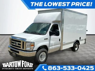 2025 Ford E-350SD Base Cutaway in Oxford White — front three-quarter view