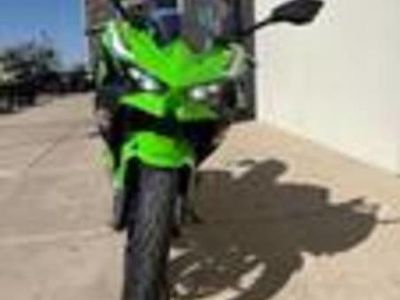 2025 Kawasaki Ninja 500 KRT Edition - Photo 2