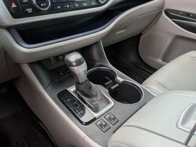 2018 Toyota Highlander - Photo 17