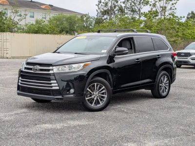 2018 Toyota Highlander - Photo 1