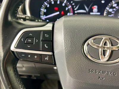 2021 Toyota Highlander — photo 16 view