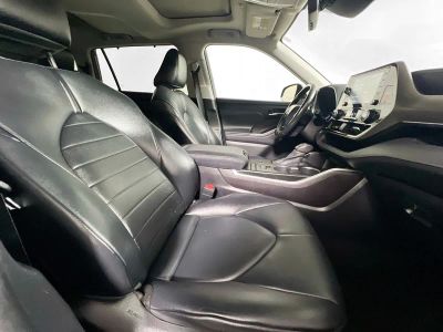 2021 Toyota Highlander — photo 27 view