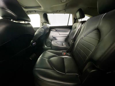 2021 Toyota Highlander — photo 25 view