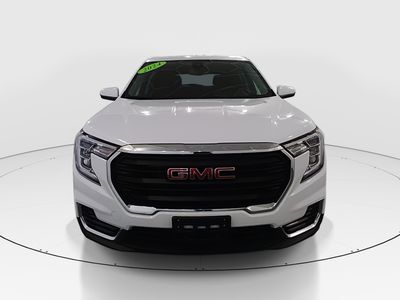2024 GMC Terrain - Photo 2