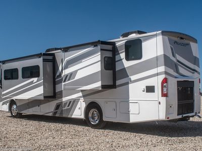 2026 Thor Motor Coach Palazzo GT - Photo 2