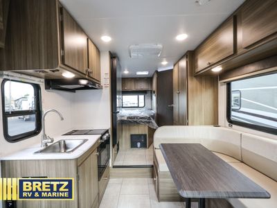 2026 Coachmen RV Freelander - Photo 12