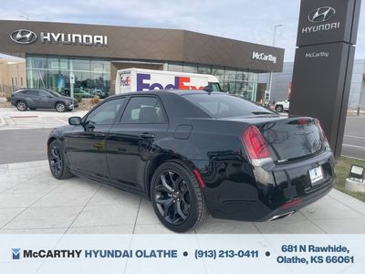 2022 Chrysler 300 - Photo 15