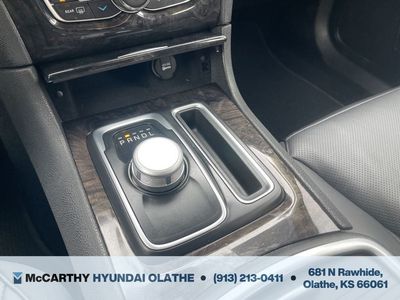 2022 Chrysler 300 - Photo 11