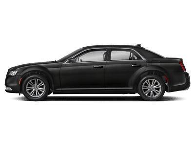 2022 Chrysler 300 - Photo 38