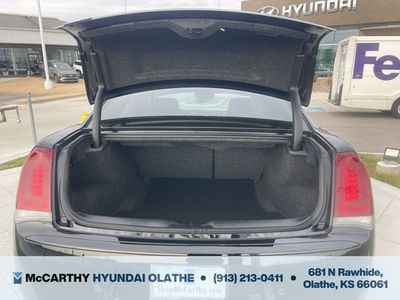 2022 Chrysler 300 - Photo 23