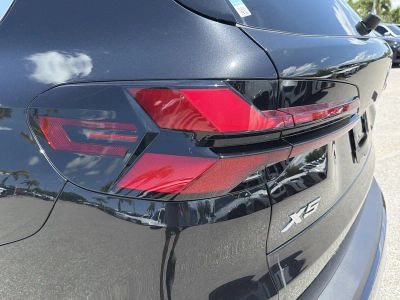 2026 BMW X5 — photo 10 view