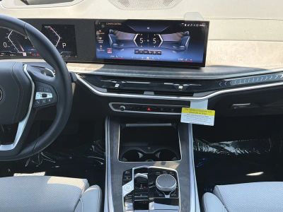 2026 BMW X5 — photo 16 view