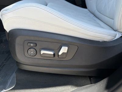 2026 BMW X5 — photo 25 view