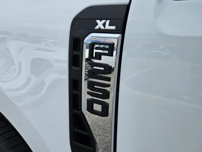 2026 Ford F-250SD — photo 40 view