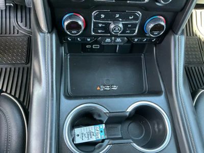 2024 Chevrolet Tahoe — photo 12 view
