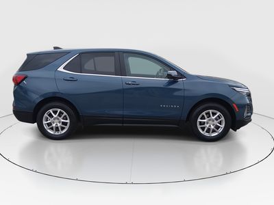 2024 Chevrolet Equinox — photo 8 view