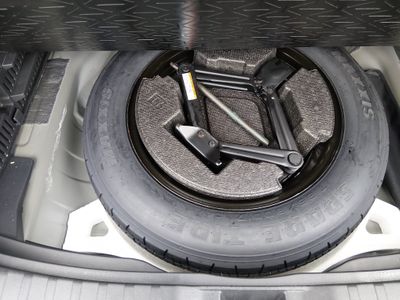 2025 Toyota RAV4 - Photo 21