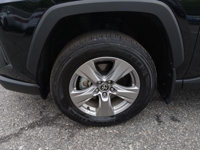 2025 Toyota RAV4 - Photo 10