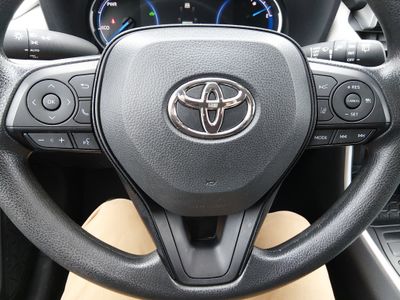 2025 Toyota RAV4 - Photo 12