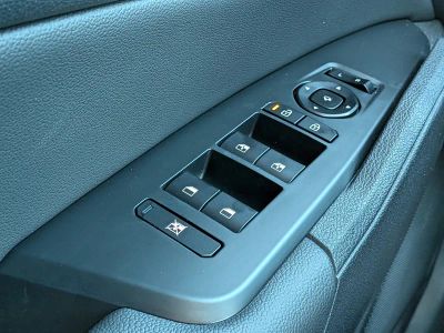 2026 Kia Sportage — photo 24 view