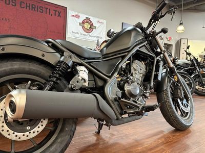 2025 Honda Rebel 300 - Photo 7