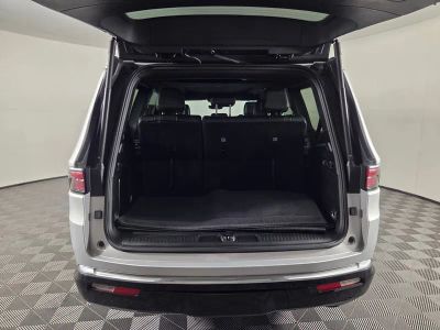 2022 Jeep Wagoneer — photo 29 view