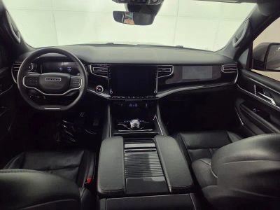 2022 Jeep Wagoneer — photo 27 view