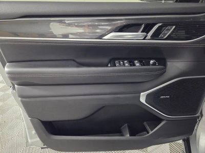 2022 Jeep Wagoneer — photo 21 view