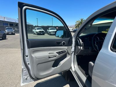 2013 Toyota Tacoma PreRunner - Photo 9
