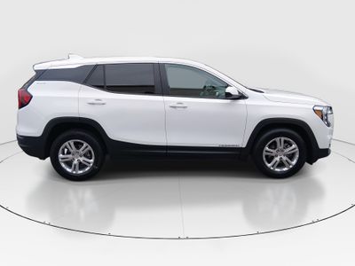 2024 GMC Terrain — photo 8 view