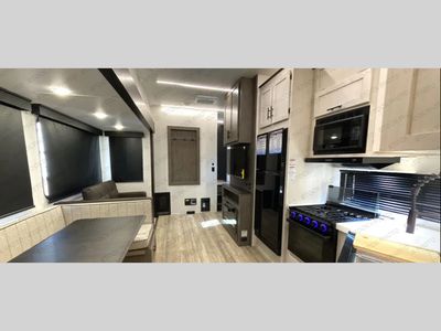 2025 Forest River RV Cherokee Arctic Wolf - Photo 51