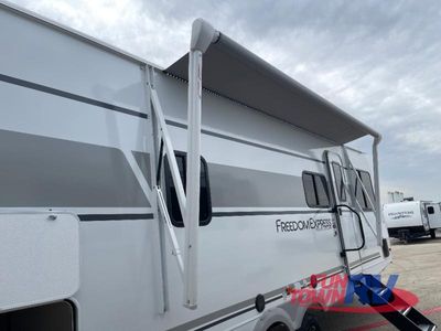 2026 Coachmen RV Freedom Express Select - Photo 12
