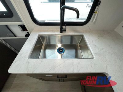 2026 Coachmen RV Freedom Express Select - Photo 17