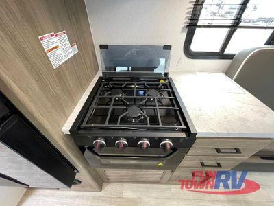 2026 Coachmen RV Freedom Express Select - Photo 19
