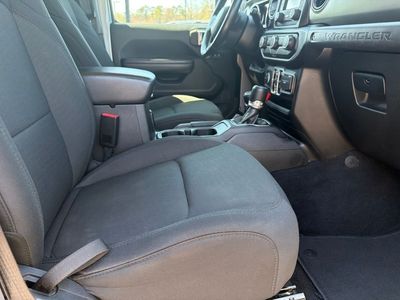 2020 Jeep Wrangler - Photo 33