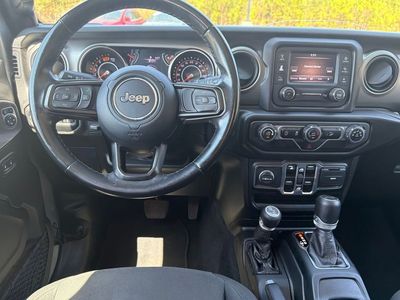 2020 Jeep Wrangler - Photo 2
