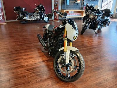 2025 Indian Motorcycle 101 Scout Ghost White Metallic with Graphics - Photo 1