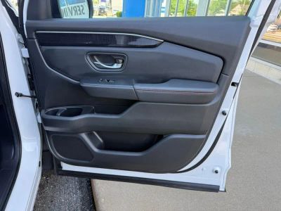 2025 Honda Pilot - Photo 48