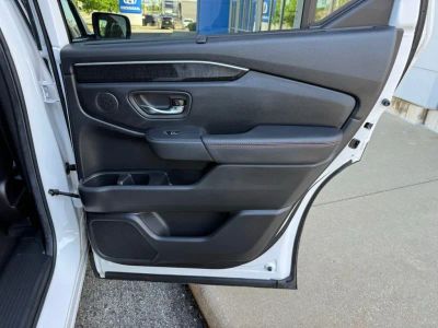 2025 Honda Pilot - Photo 42
