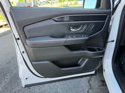 2025 Honda Pilot - Photo 16