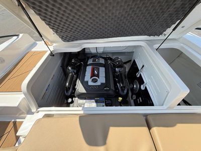 2025 Bayliner D20i - Photo 12