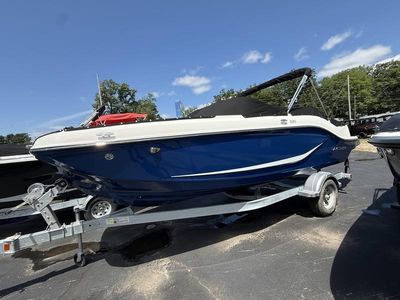 2025 Bayliner D20i - Photo 2